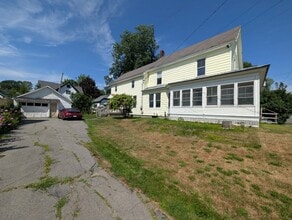 Building Photo - 59 Oak St