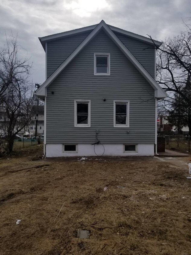 Primary Photo - 224-19-224143 143rd Ave