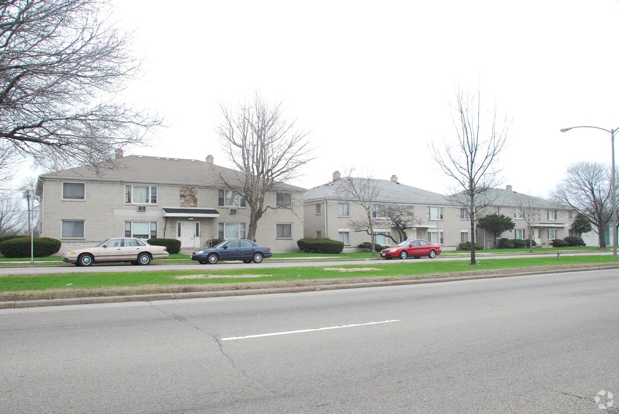 Primary Photo - Appleton Avenue Apartments