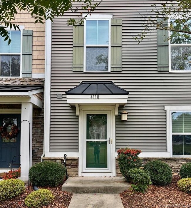 Building Photo - 4118 Votive