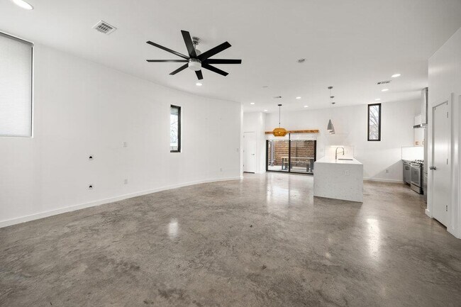 Foto del edificio - 4711 Gonzales St