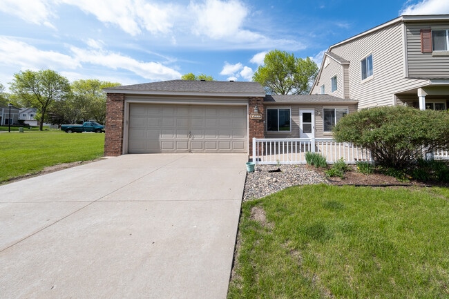 Building Photo - 15888 Griffon Path