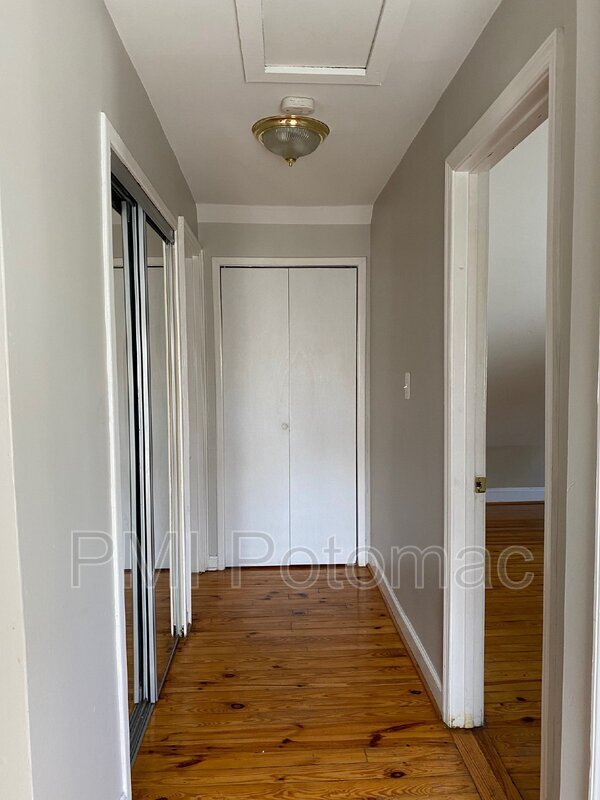 Building Photo - 12402 Flack St