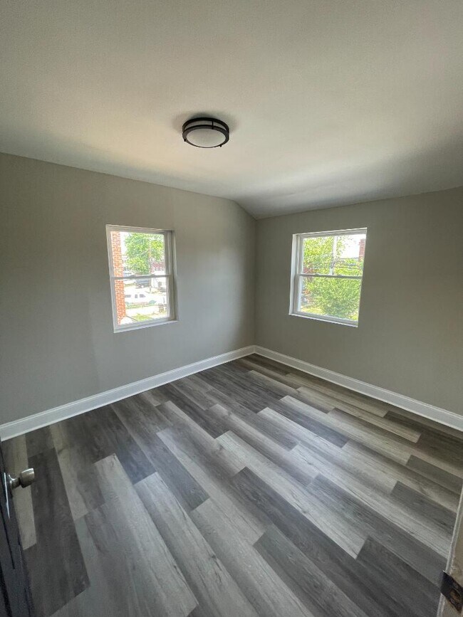 Foto del edificio - 1945 Frames Rd