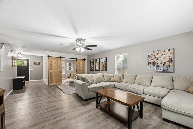 Building Photo - Beautiful Updated 5 Bedroom Home in Graham!