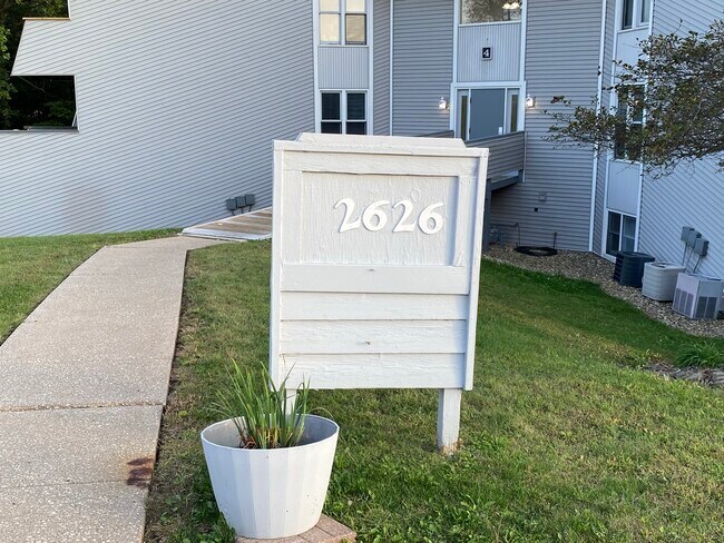 Foto del edificio - 2626 W Willowlake Dr