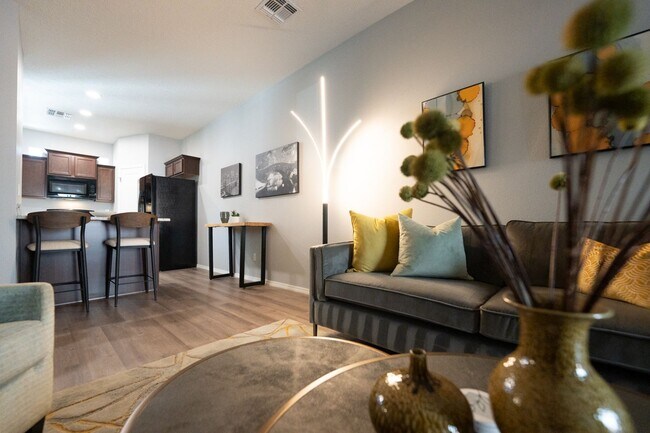 Foto del edificio - NEW TOWNHOME!!!!!!!