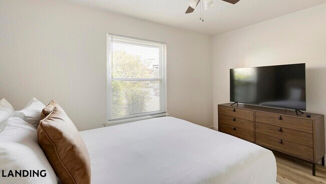 Foto del edificio - 1225 E Pleasant Run Rd