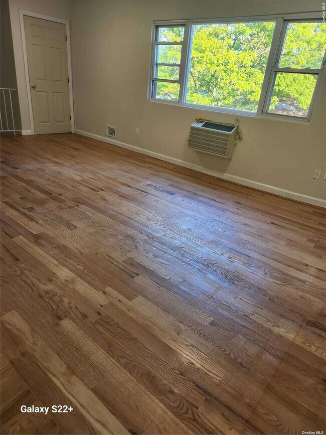 Foto del edificio - 138-21 Lakewood Ave