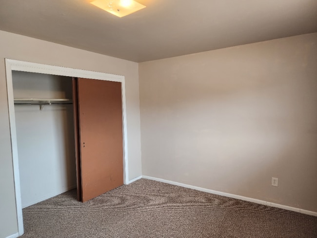 Building Photo - 4223 Forrest Hill Rd