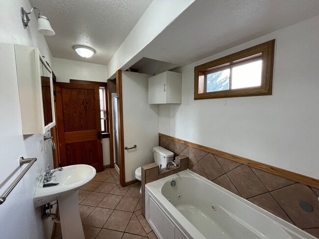 Building Photo - 3 Bed 1 Bath Single Family Home in Wausau