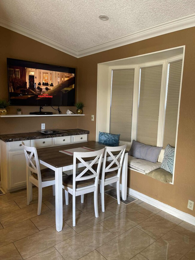 Foto del edificio - 1414 Western Dr