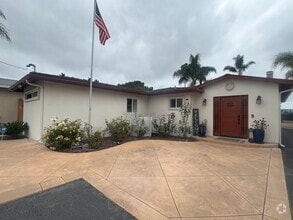 Building Photo - 837 Grapevine Rd