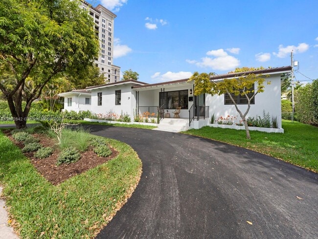 Building Photo - 39 Palermo Ave