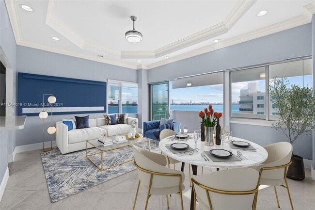 Building Photo - 300 S Biscayne Blvd