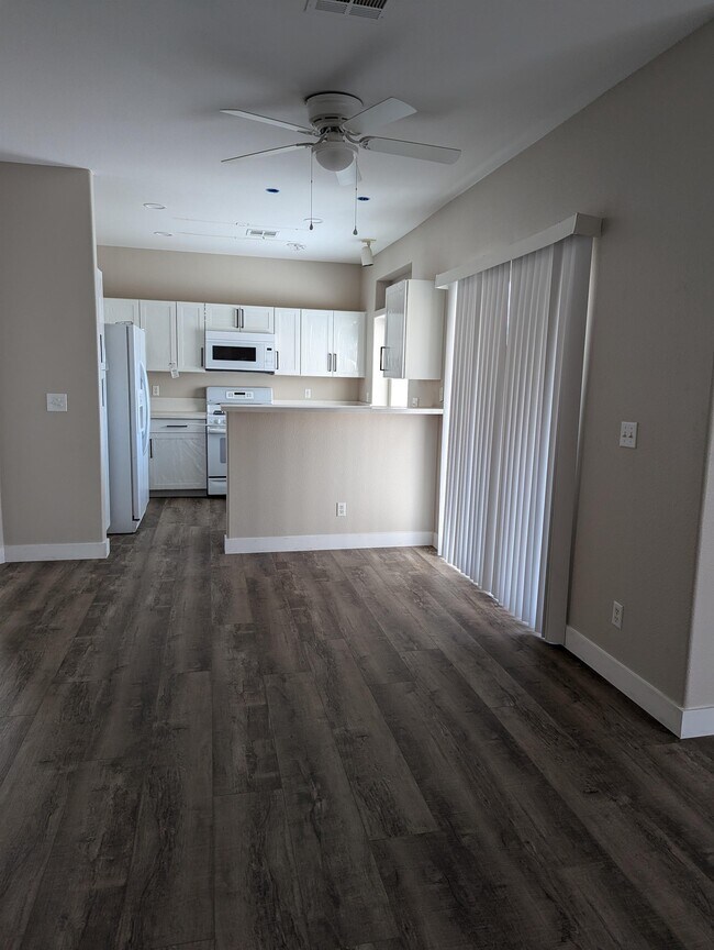 Building Photo - 6904 Indian Chief Dr