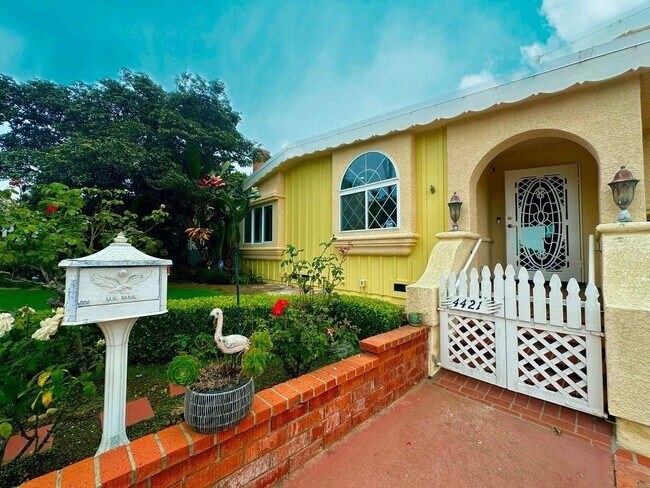 Building Photo - 4421 Orchard Ave
