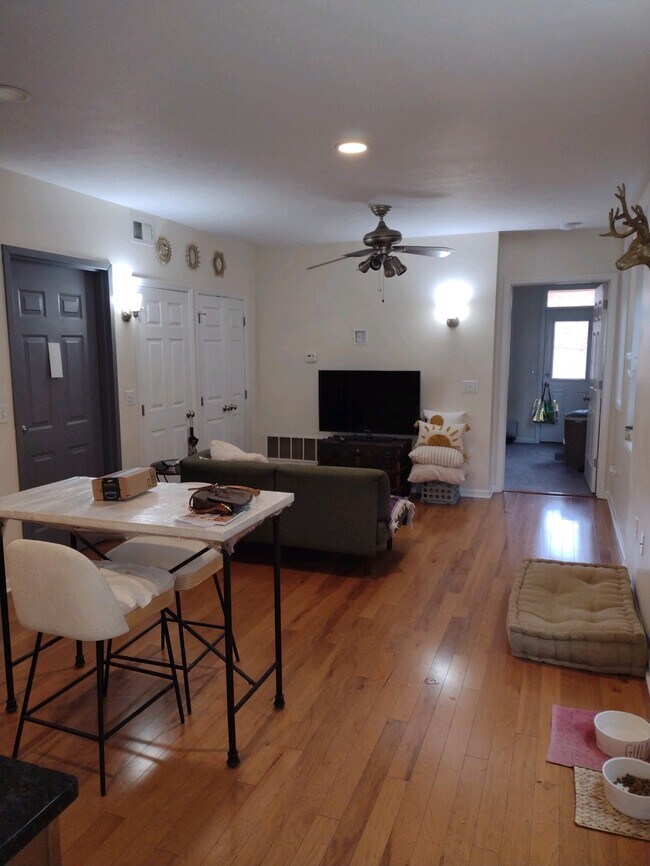 Foto del edificio - 221 Shiloh St