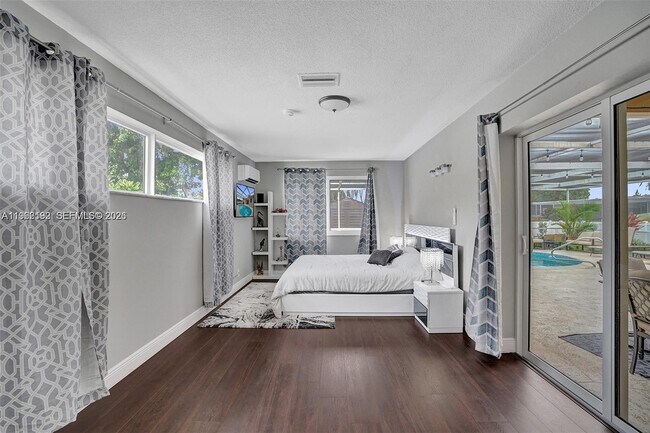 Foto del edificio - 2101 N 52nd Ave