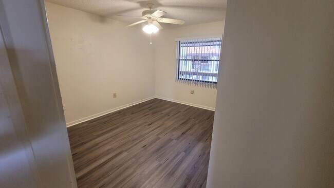 Foto del edificio - 2713 Hammock Ct