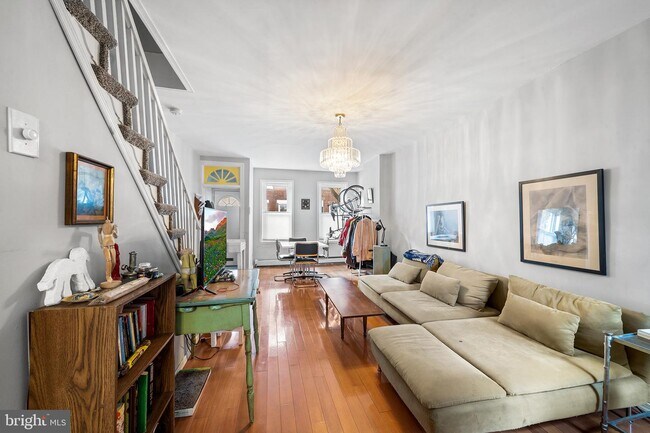 Foto del edificio - 1733 Dorrance St