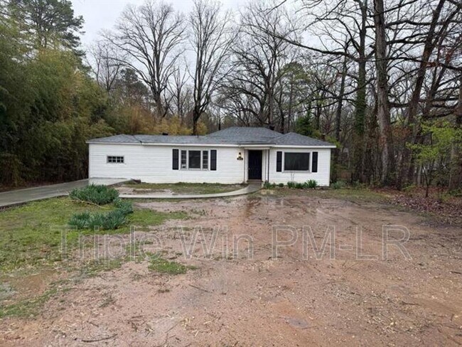 Building Photo - 8010 Westwood Ave