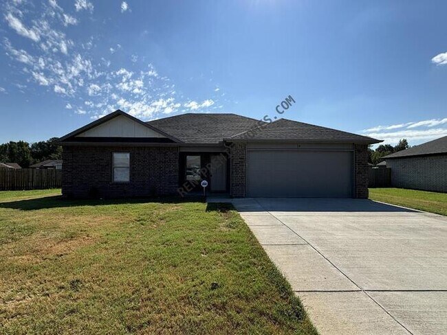 Foto del edificio - 14 Winchester Dr