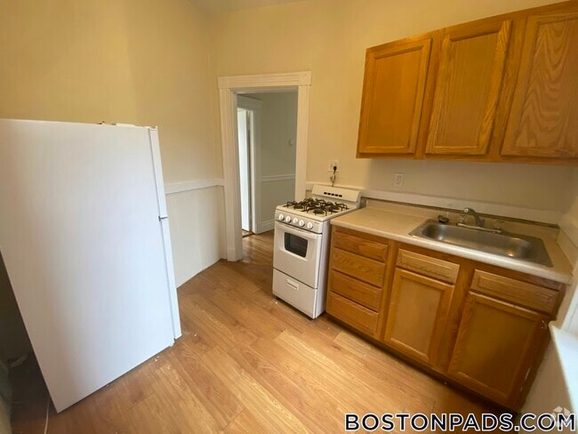 Building Photo - 5 Walbridge St
