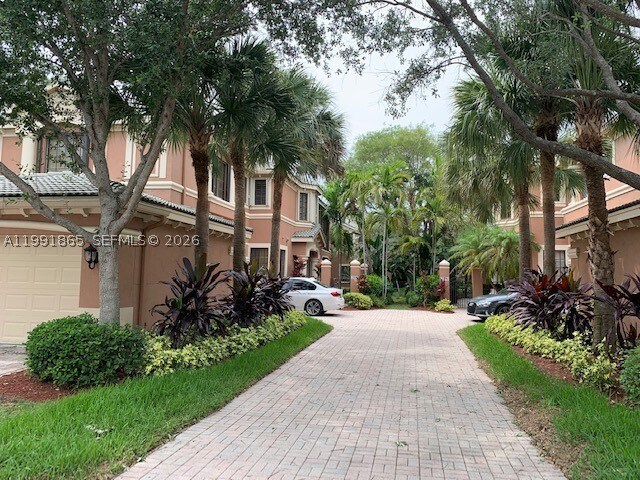Foto del edificio - 2800 Kinsington Cir