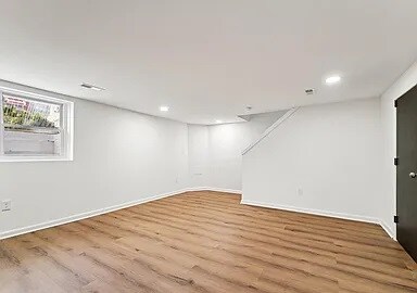 Foto del edificio - 917 Reverdy Rd