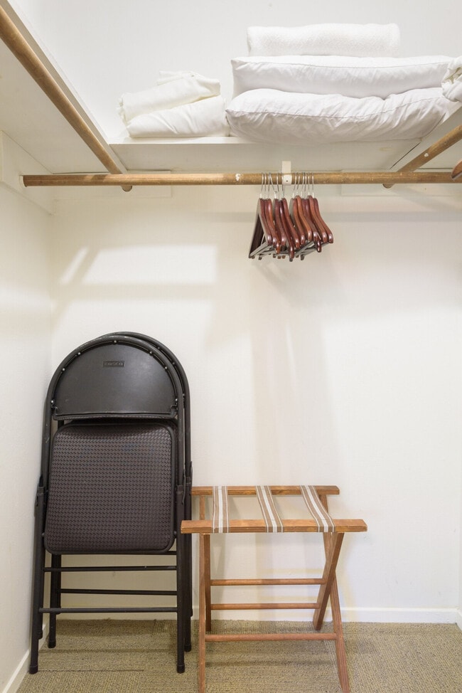 Building Photo - 2305 Trailside Dr