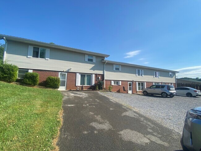 Frente del edificio - 160 Kathy Ave