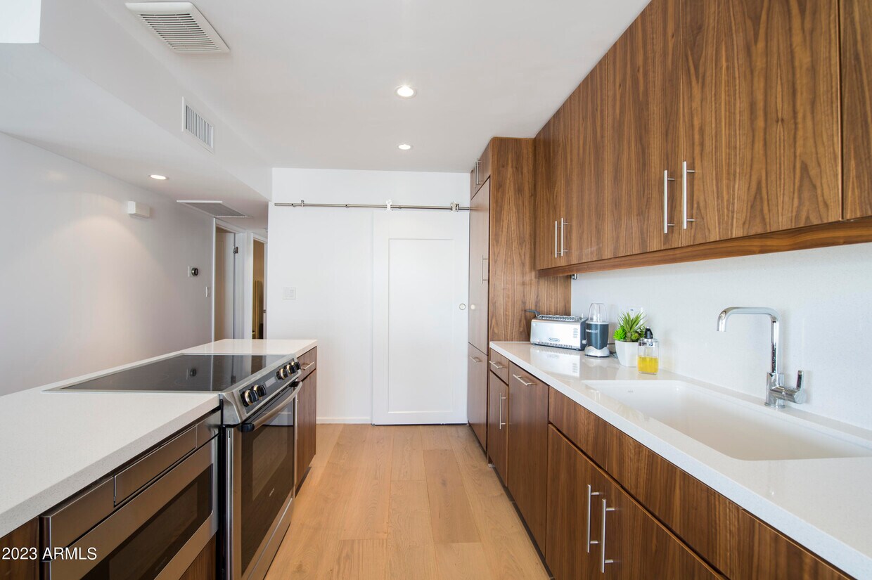Foto principal - 7319 E Northland Dr