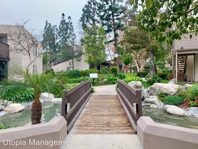 Building Photo - 1420 Cabrillo Park Dr
