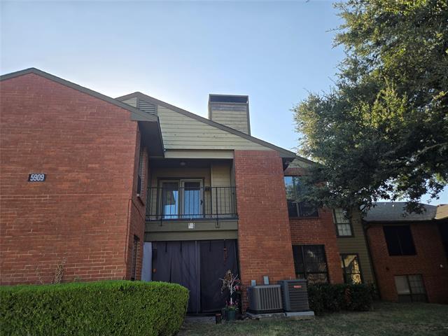 Building Photo - 5909 Lake Hubbard Pkwy