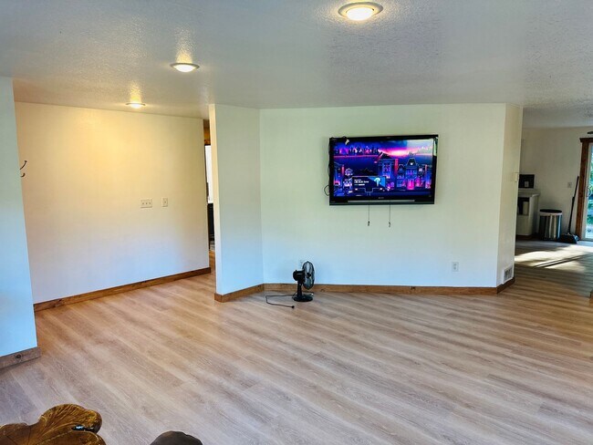 Foto del edificio - Beautiful Acreage Property