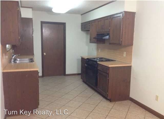 Building Photo - 5040 Briarwood Cir