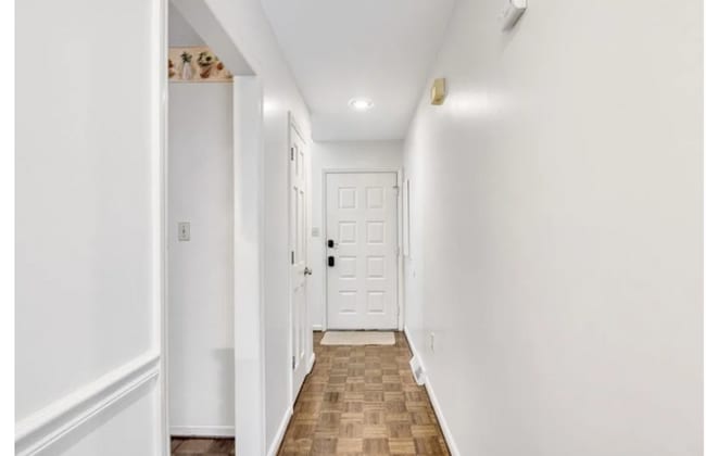 Building Photo - 1181 Pebble Dr