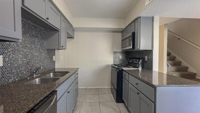 Foto del edificio - 6200 W Tidwell Rd