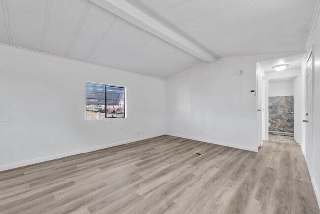 Foto del edificio - 22450 Norris Ln