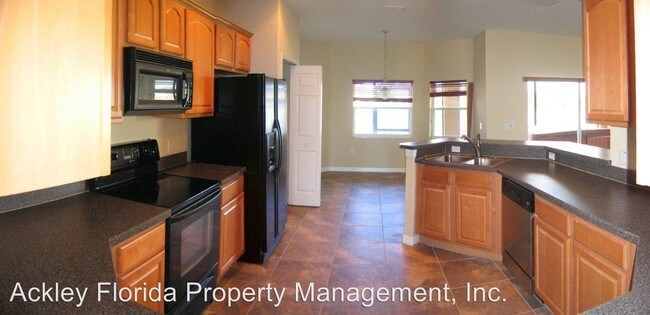 Building Photo - 3535 Somerset Cir