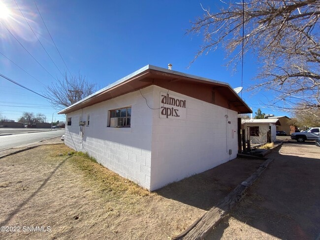 Building Photo - 1460 Alamo St