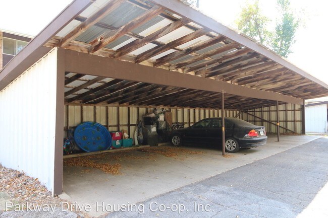 Foto del edificio - 1009-1009 Parkway Dr