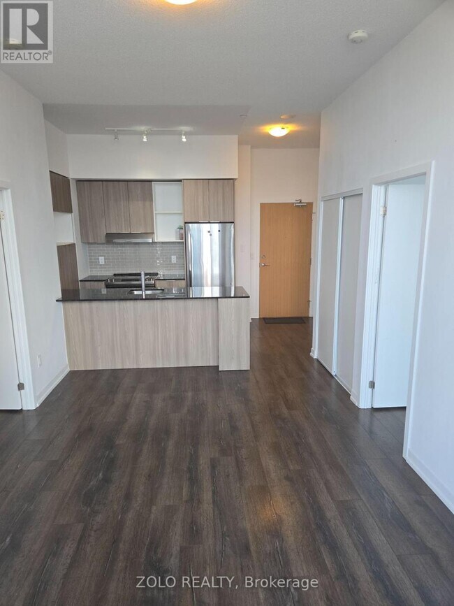 Photo du bâtiment - 2520-2520 Eglinton Ave W