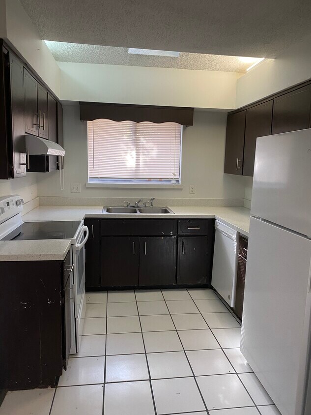 Foto principal - 11612 Dunes Way Dr N