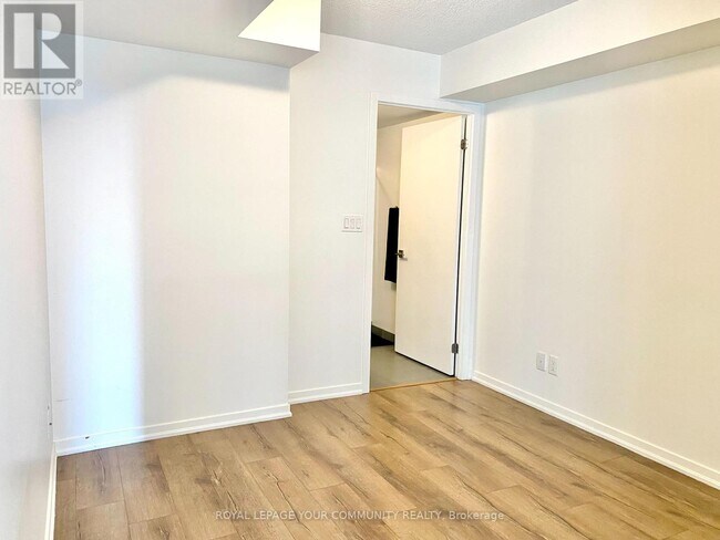 Building Photo - 68 Abell St