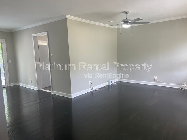 Foto del edificio - 3485 Maplehurst Dr