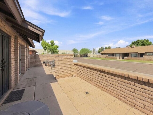 Building Photo - Townhome in the heart of Tempe!