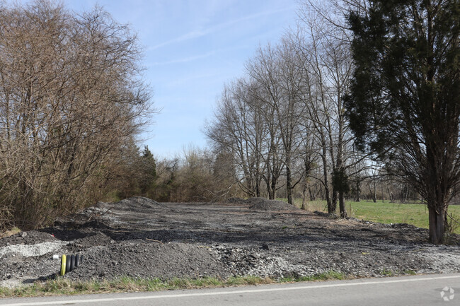 Building Photo - Lone Oak Meadows