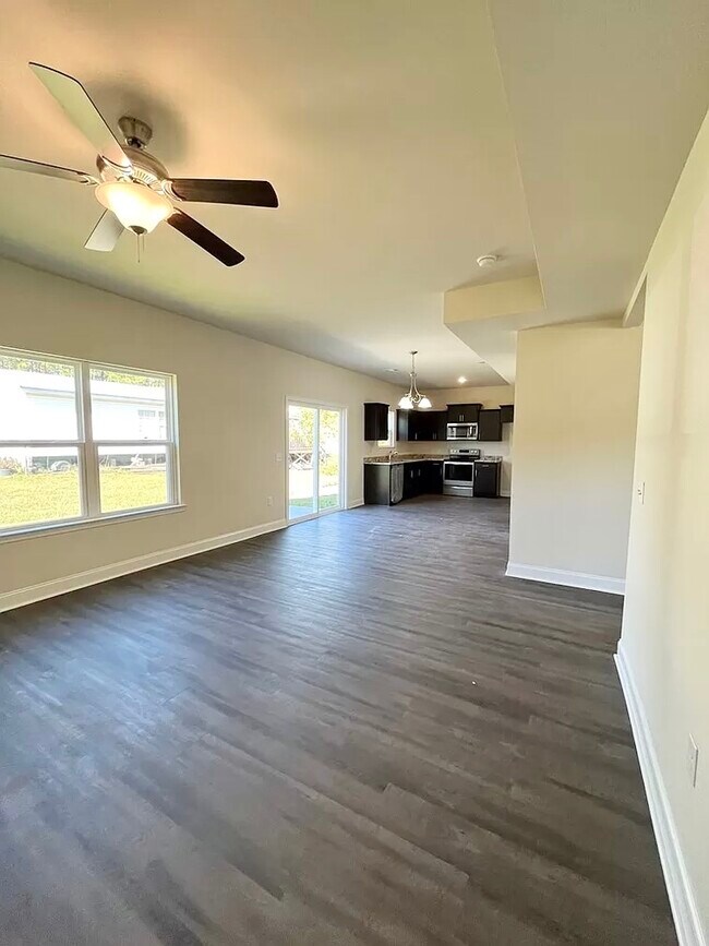 Building Photo - 719 Mill Creek Cir